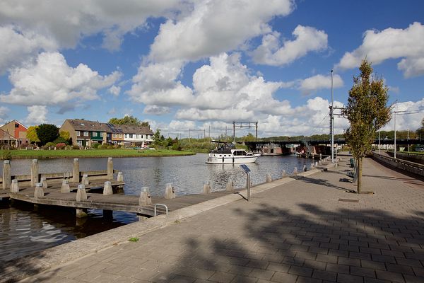 Akkrum, Kanadeeskestrjitte, spoorbrug