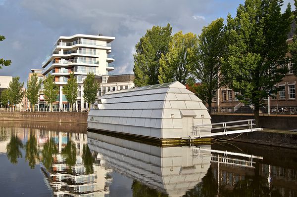 Drijvend museum in Zuiderstadsgracht