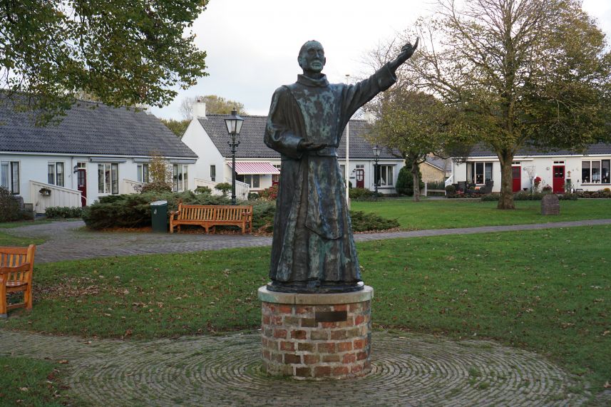 beeld de Monnik Schiermonnikoog