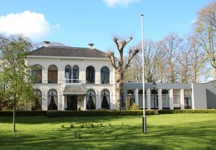 Glinstra State. Gebouwd in 1885.