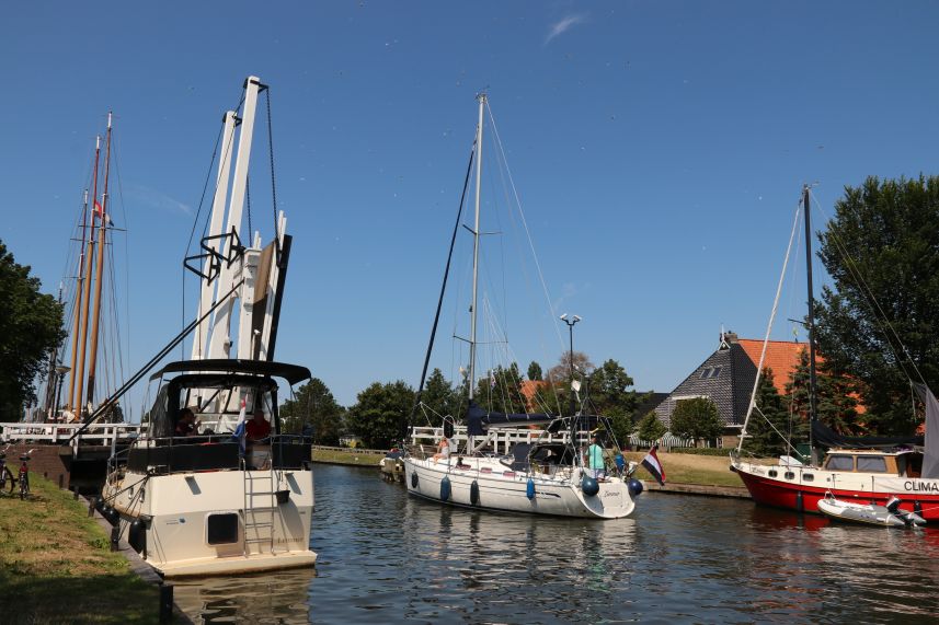 brug over de stadsgracht Stavoren