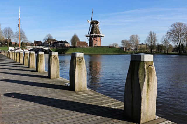 Aanlegsteiger Dokkum